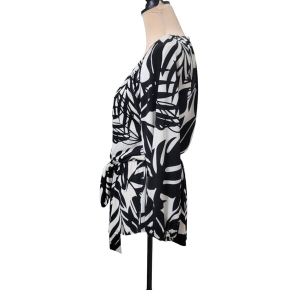 Girl With Curves Size XS White & Black Palm Leaf Pattern Knit Top, Belted - Picture 6 of 15